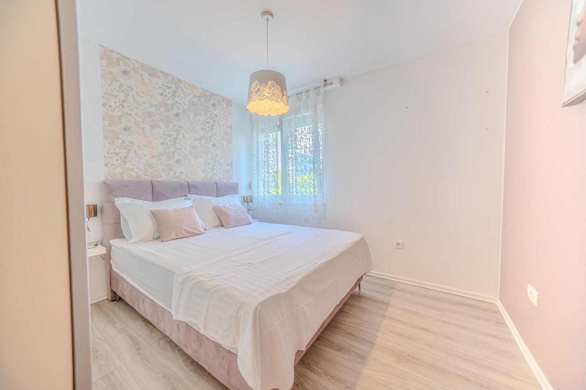 Split Apartment M&T ภายนอก รูปภาพ