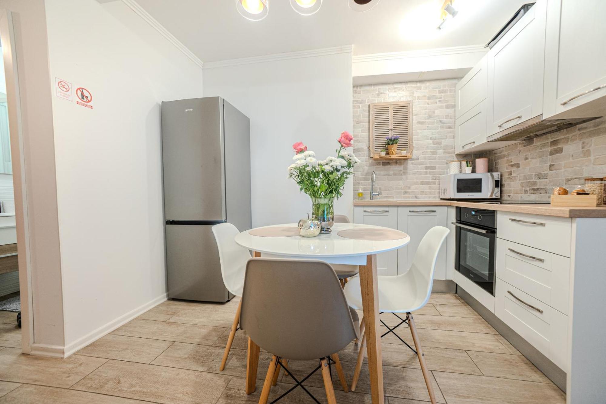 Split Apartment M&T ภายนอก รูปภาพ